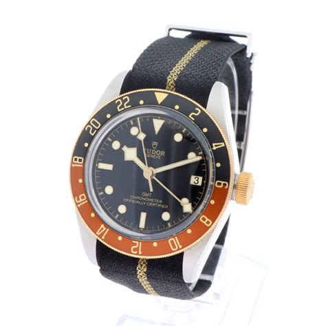 tudor black bay gmt al polso